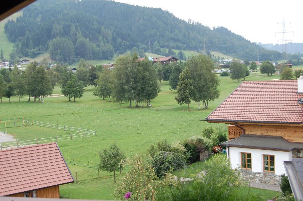 Haus Koessler Hotell Radstadt Rum bild